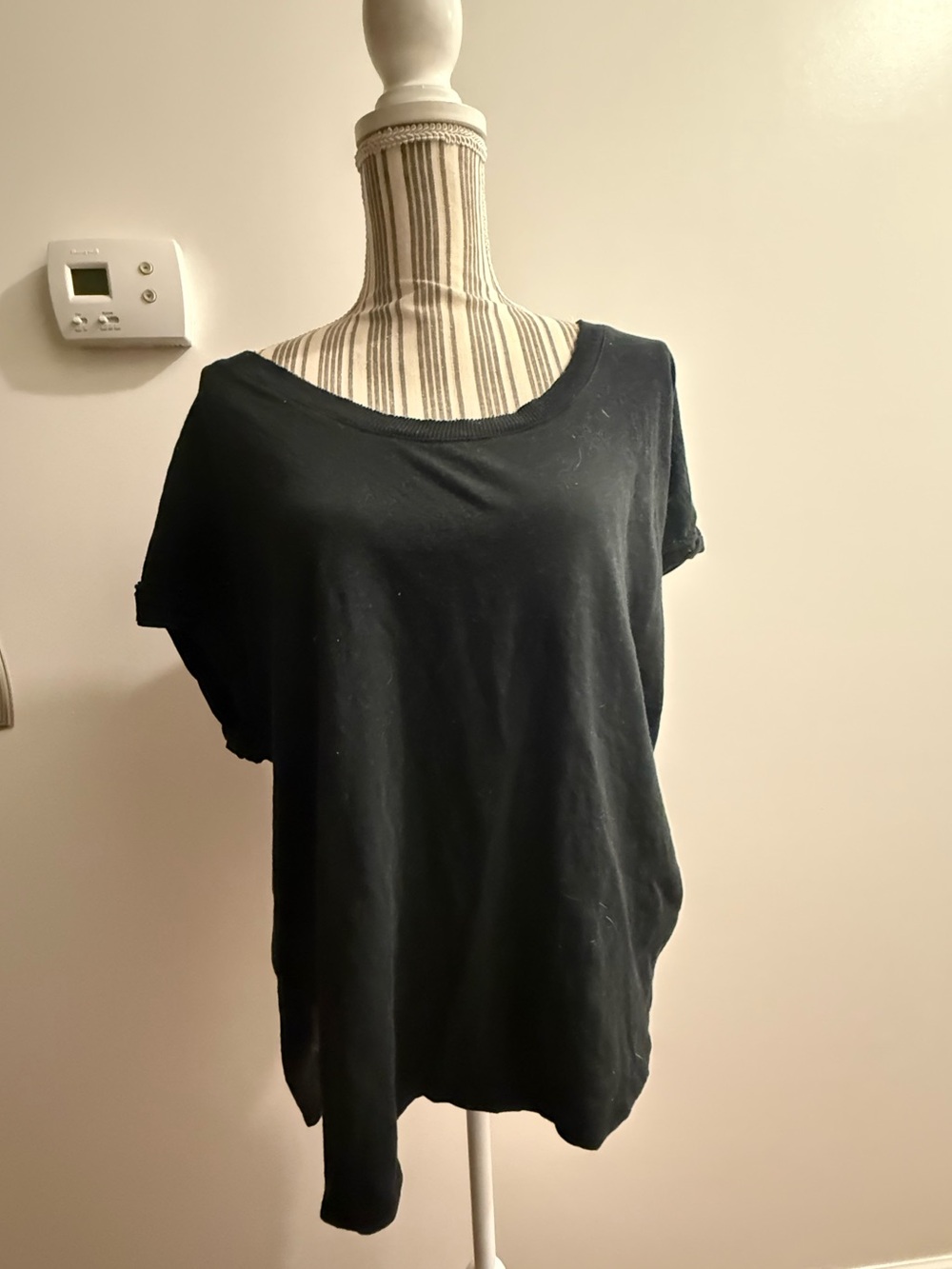 Z Supply Black Scoop Neck Short Sleeve Top Medium